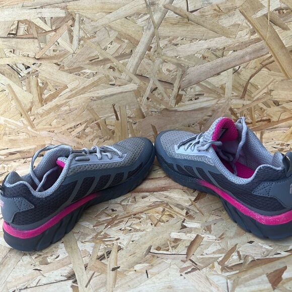 FILA Girls Diskize 2 Grey And Pink Sneakers Size US 2 Barely Worn - Picture 4 of 6